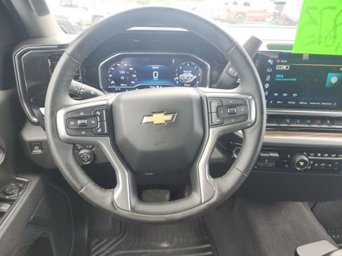 Used 2025 Chevrolet Silverado 2500 LT w/ Convenience Package AWD/4WD image 28