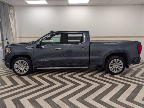 Used 2022 GMC Sierra 1500 Denali w/ Denali Premium Package AWD/4WD image 3
