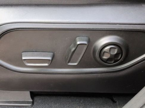 Certified 2024 Jeep Grand Cherokee L Limited w/ Luxury Tech Group II image 14