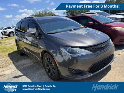 Used 2019 Chrysler Pacifica Limited w/ Advanced Safetytec Group