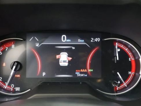 Used 2024 Toyota RAV4 XLE FWD image 19