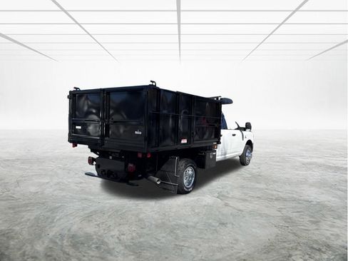 Used 2023 RAM 3500 Tradesman w/ Chrome Appearance Group image 4