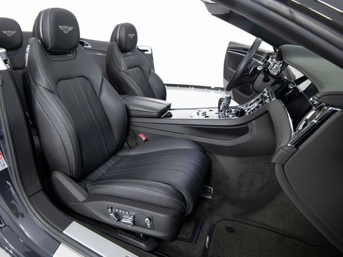 Used 2020 Bentley Continental GT AWD/4WD image 32