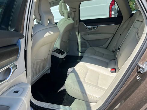 Used 2018 Volvo V90 T5 Cross Country w/ Convenience Package AWD/4WD image 28