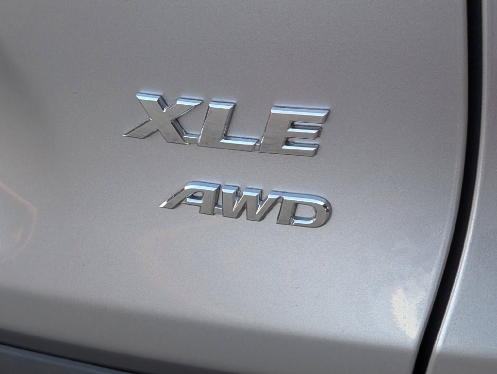 Used 2025 Toyota RAV4 XLE w/ Weather Package AWD/4WD image 29