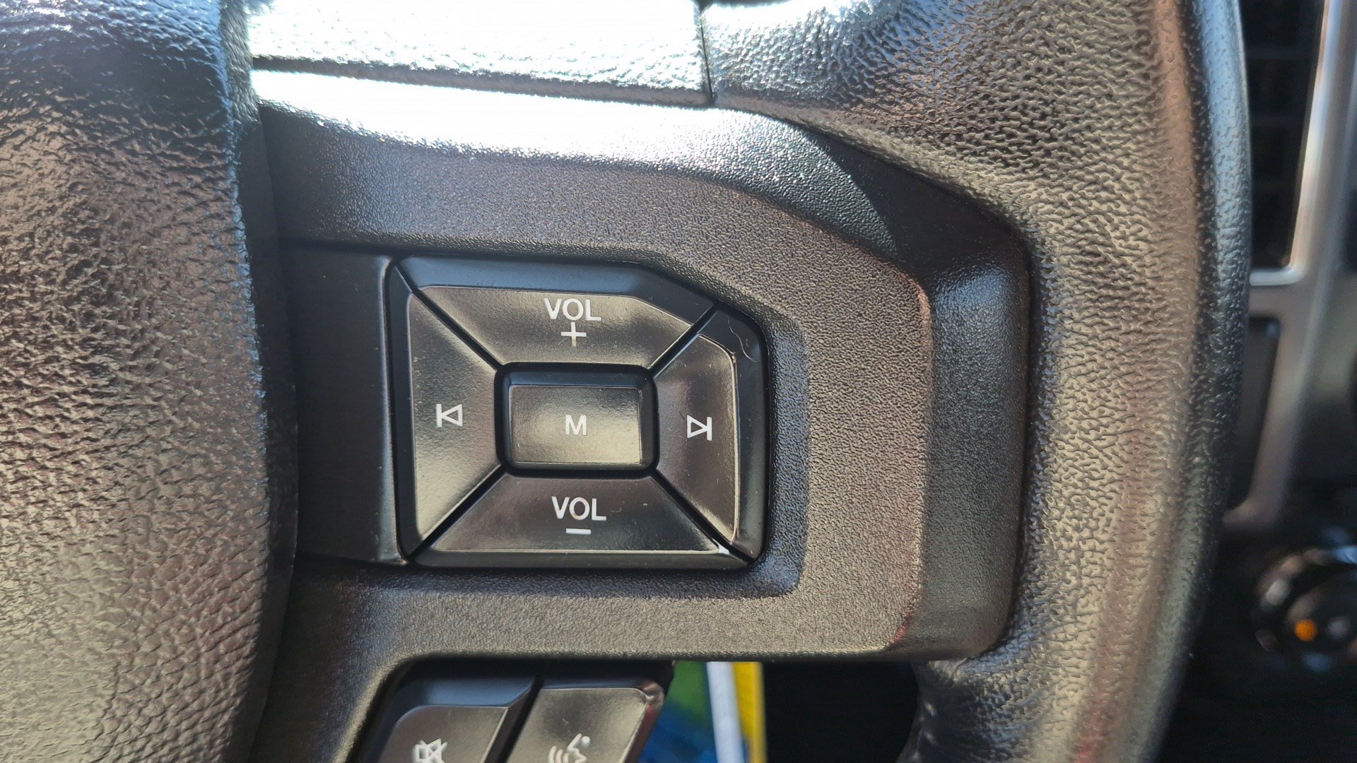 Used 2018 Ford F150 XLT w/ Equipment Group 301A Mid AWD/4WD image 15