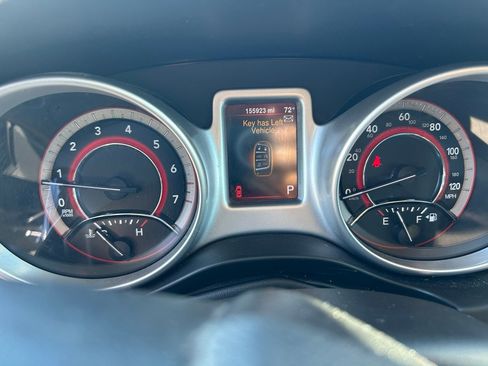 Used 2013 Dodge Journey SXT w/ Flexible Seating Group image 12