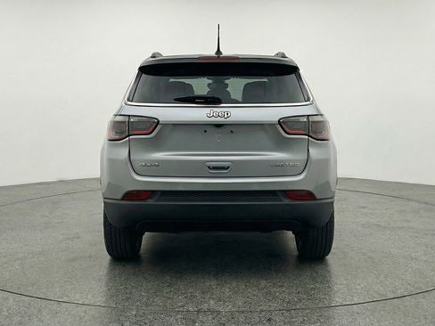 Used 2025 Jeep Compass Limited AWD/4WD image 7