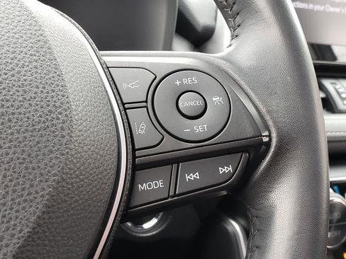 Used 2019 Toyota RAV4 Limited image 20