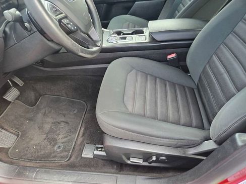 Used 2018 Ford Fusion SE w/ Fusion SE Technology Package image 21