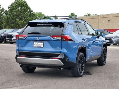 Used 2022 Toyota RAV4 SE AWD/4WD image 2