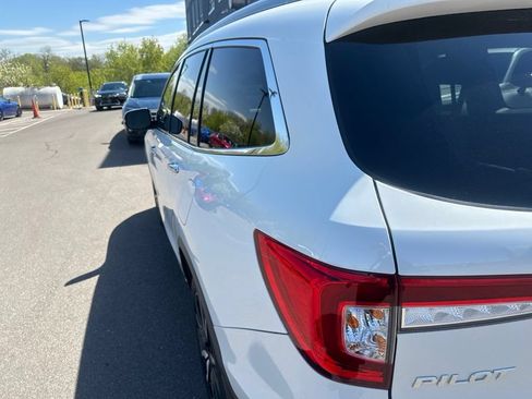 Used 2022 Honda Pilot Touring image 19