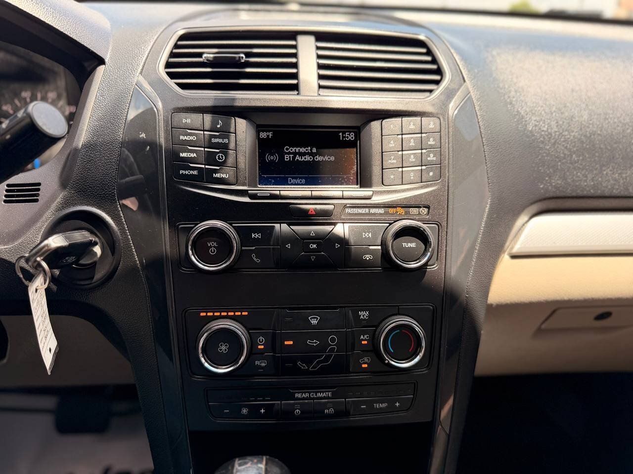 Used 2019 Ford Explorer FWD image 26