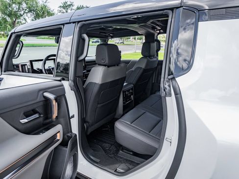 Used 2025 GMC Hummer EV 2X AWD/4WD image 37