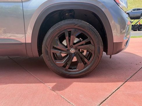 Used 2023 Volkswagen Atlas SE w/ Black Wheel Package AWD/4WD image 39