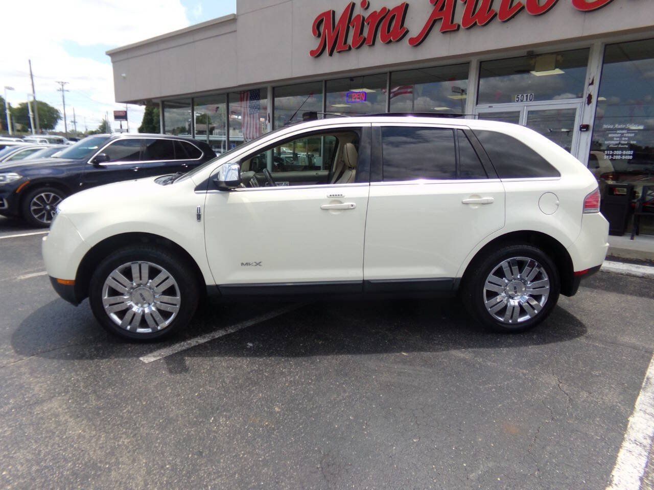Used 2008 Lincoln MKX AWD image 2