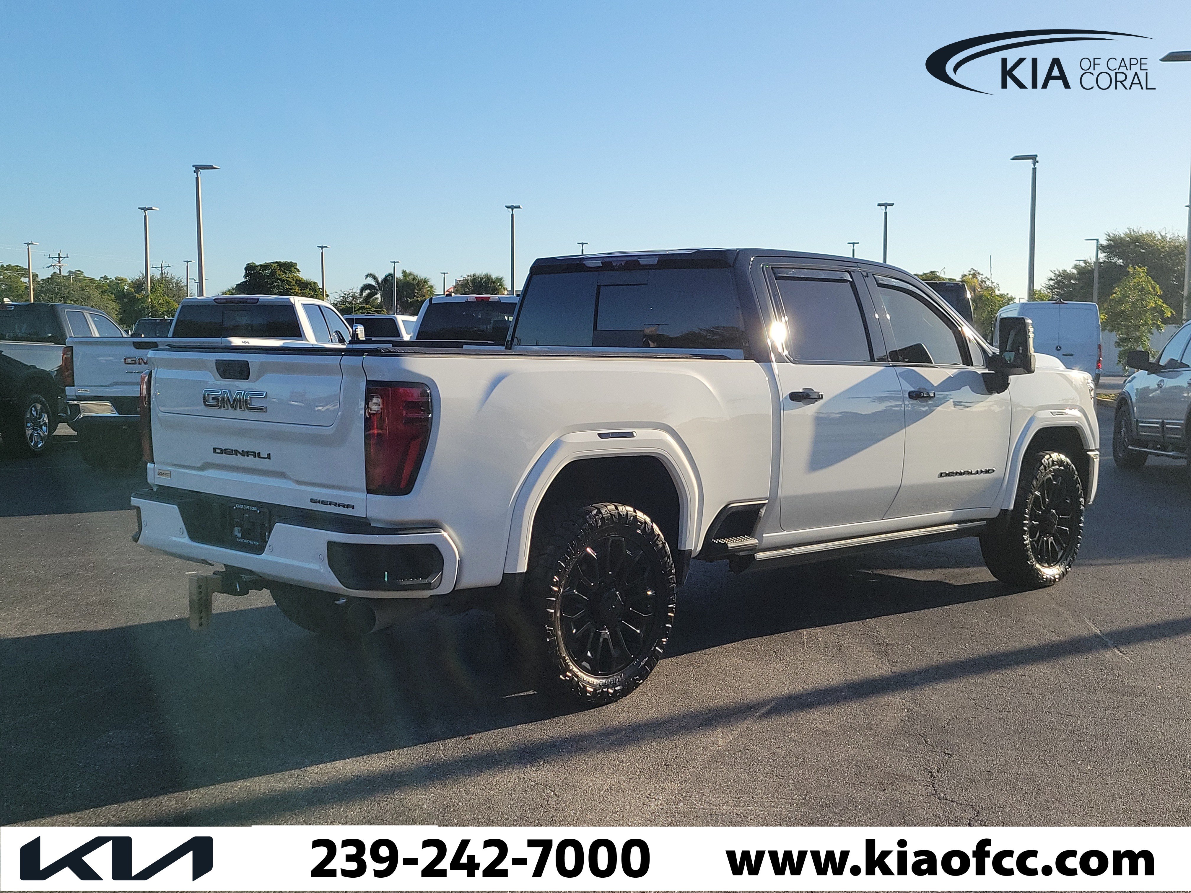 Used 2025 GMC Sierra 2500 Denali Ultimate AWD/4WD image 6