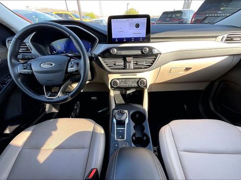 Used 2022 Ford Escape SEL w/ Technology Package image 9