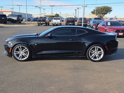 Used 2019 Chevrolet Camaro LT w/ RS Package image 2