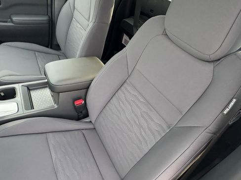 New 2025 Nissan Frontier S image 17