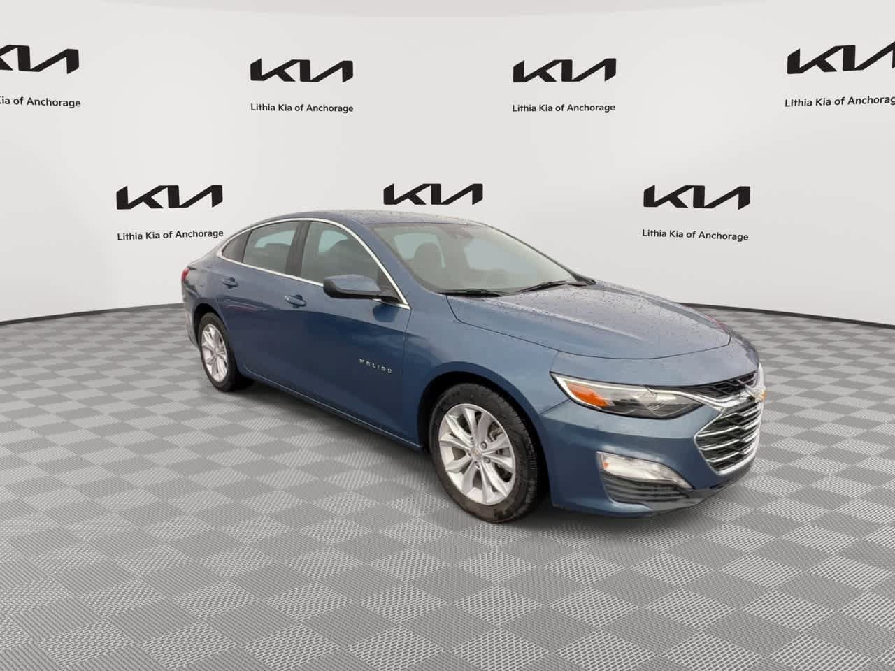 Used 2024 Chevrolet Malibu LT FWD image 2