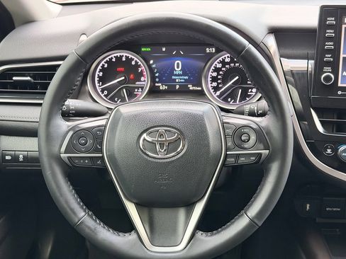 Used 2022 Toyota Camry XLE image 13