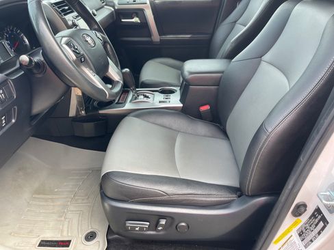 Used 2018 Toyota 4Runner SR5 Premium AWD/4WD image 10