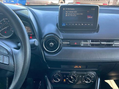 Used 2017 Toyota Yaris iA image 6