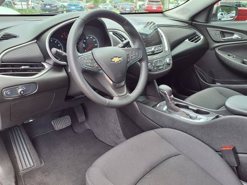 Used 2024 Chevrolet Malibu RS FWD image 18