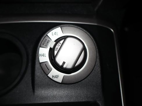 Used 2018 Toyota 4Runner Limited AWD/4WD image 33