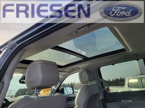 Used 2023 Jeep Wagoneer L Series III w/ Premium Group I image 27