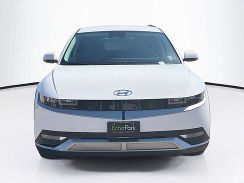 Used 2024 Hyundai Ioniq 5 SEL AWD/4WD image 2