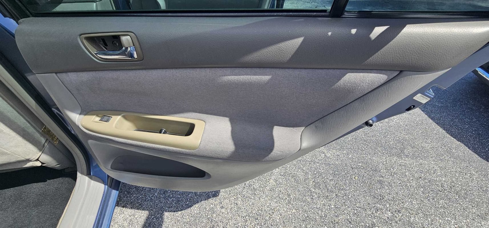 Used 2003 Toyota Camry LE FWD image 19