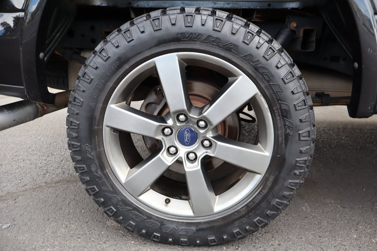 Used 2015 Ford F150 Lariat AWD/4WD image 42