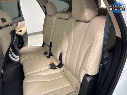 Used 2023 Acura MDX SH-AWD w/ Advance Package image 25