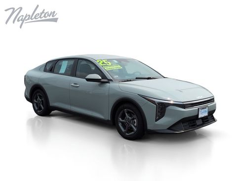 Used 2025 Kia K4 FWD image 8