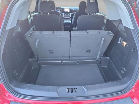 Used 2021 Ford Explorer XLT image 30