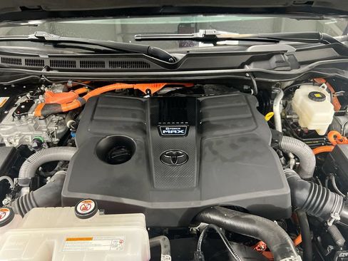 Used 2024 Toyota Tundra Limited AWD/4WD image 25
