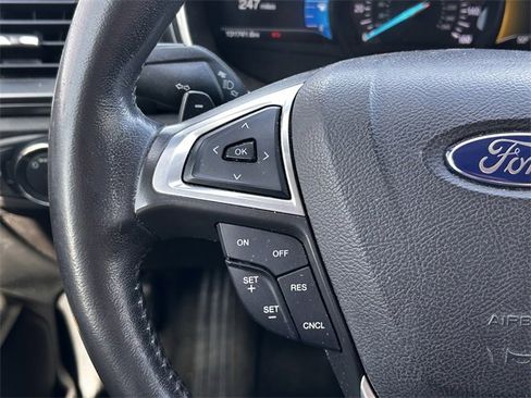 Used 2016 Ford Fusion Titanium image 22