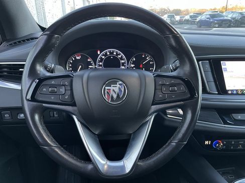 Used 2022 Buick Enclave Premium image 15