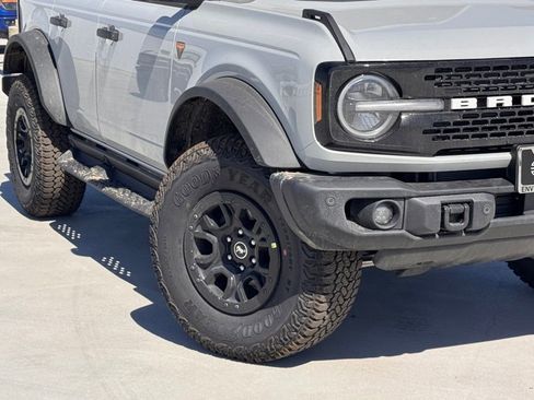 New 2026 Ford Bronco Badlands AWD/4WD image 4