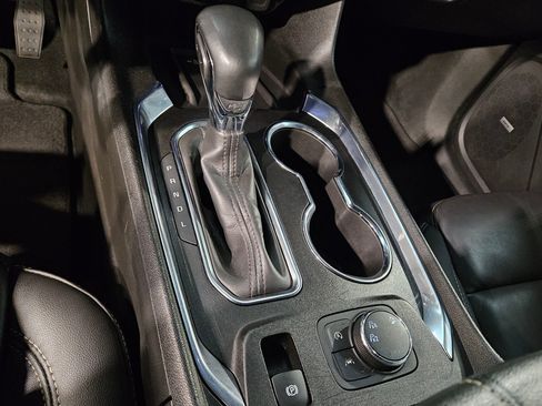 Used 2023 Chevrolet Traverse LT w/ LT Premium Package image 34