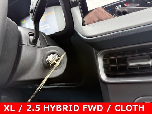 New 2025 Ford Maverick XL image 25