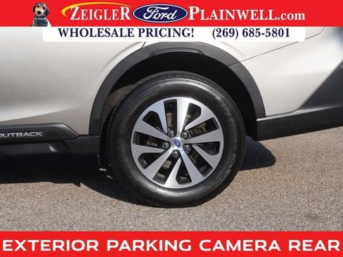 Used 2020 Subaru Outback Premium image 9