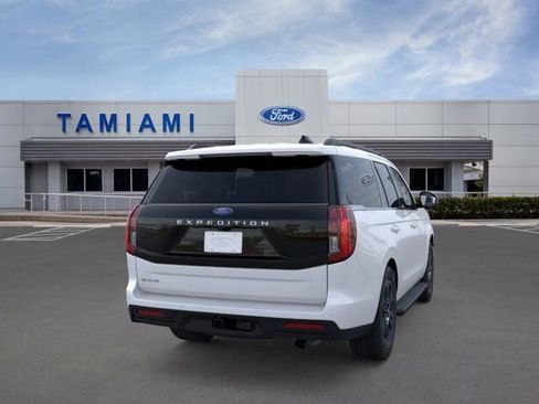 New 2025 Ford Expedition Active RWD image 8
