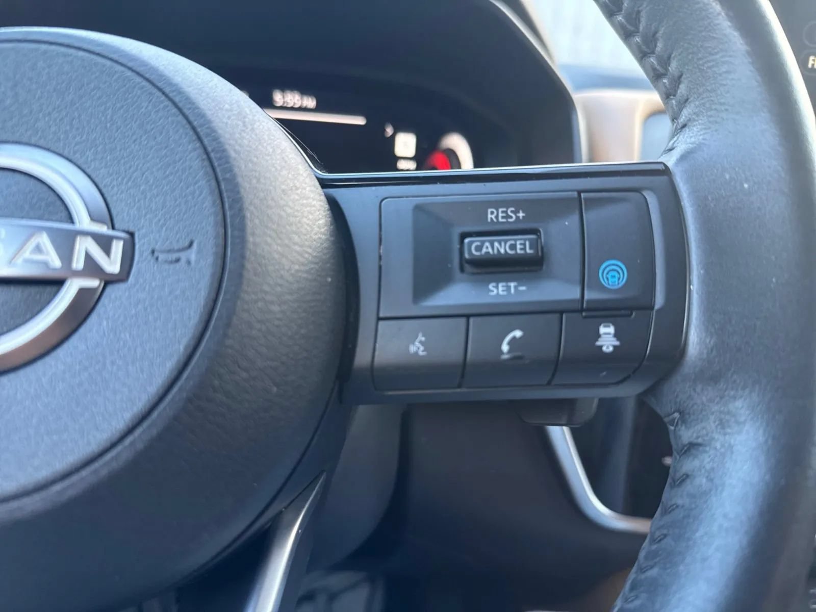Used 2023 Nissan Rogue Platinum FWD image 19