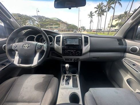 Used 2015 Toyota Tacoma PreRunner image 10