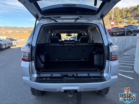 Used 2017 Toyota 4Runner SR5 Premium image 8