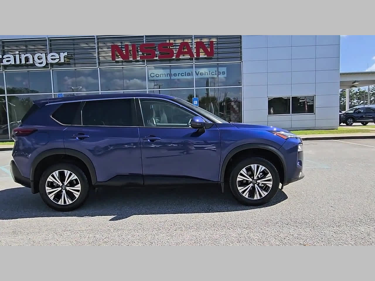 Used 2022 Nissan Rogue SV FWD image 36