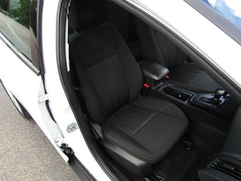 Used 2017 Ford Focus SE FWD image 31